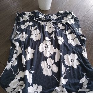 Loft flower flutter sleeve top